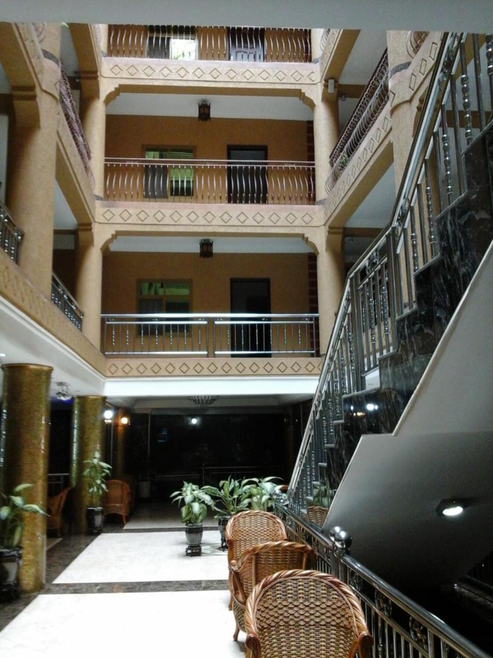 Biraj International Hotel Kampala Exterior foto
